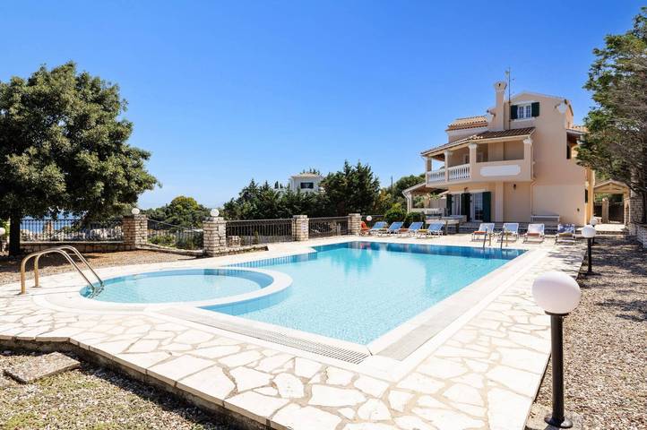 Villa for 8 people in Kassiopi