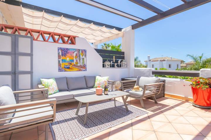 Gîte pour 4 personnes, avec piscine ainsi que terrasse et vue sur l’océan à Estepona - 3