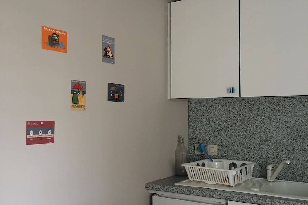 Entire apartment, Location Studio Centre Ville, Animaux de Compagnie Acceptés in Saint-Benoît-de-l'Aure, Bayeux region