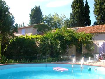 Gîte pour 2 personnes, avec jardin ainsi que piscine et terrasse dans les Bouches-du-Rhône