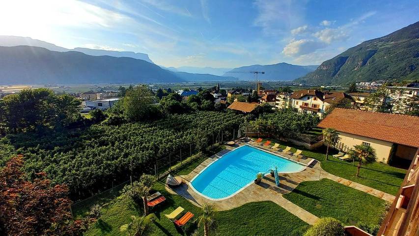 B&b voor 2 personen, with tuin and zwembad as well as sauna and uitzicht in de Dolomieten