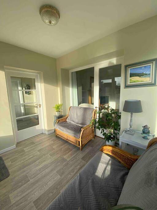 Location de vacances pour 6 personnes, avec jardin dans Dunglow - 4