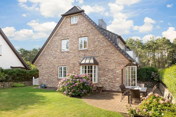 Ein Traum von Raum. Auf über 145m² Nutzfläche erwartet Sie sehr viel Raum. in Wenningstedt, Sylt
