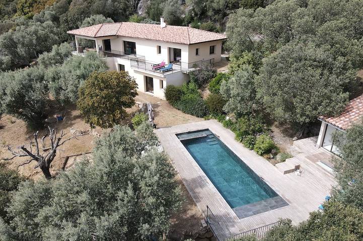 Maison de vacances pour 10 personnes, avec balcon et jardin à Olmeto