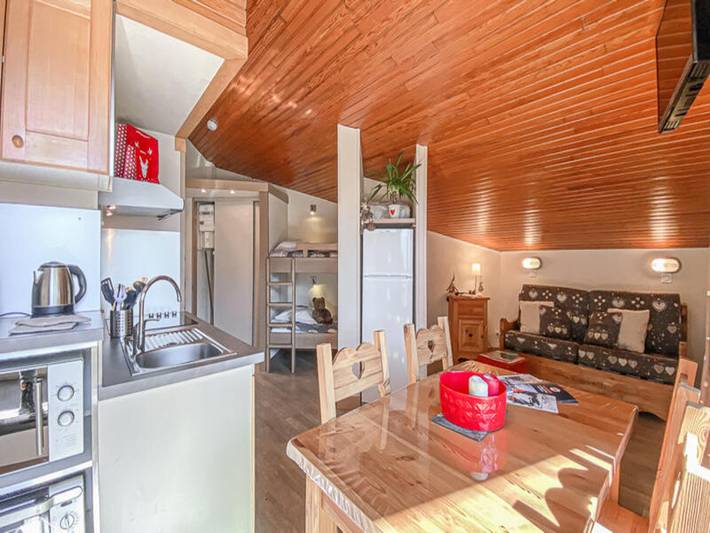 Gîte pour 4 personnes, avec balcon, adapté aux familles dans Office De Tourisme La Maison D Aussois - 2