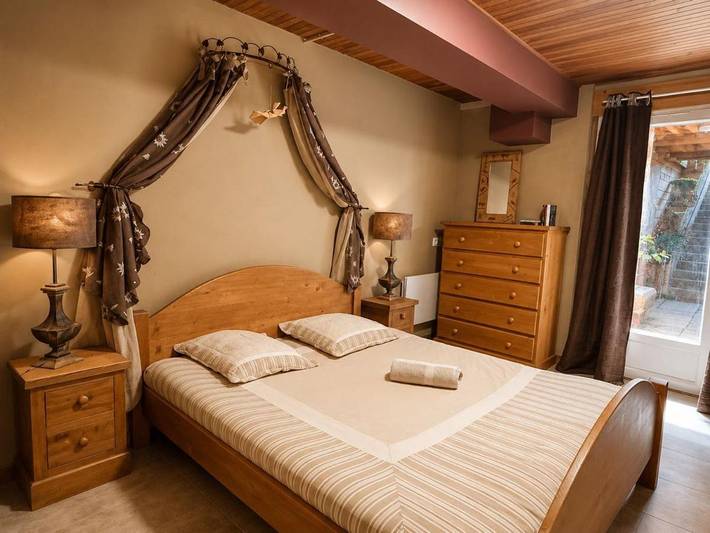 Gîte pour 8 personnes, avec jacuzzi ainsi que jardin et terrasse dans Lac de Montriond - 3