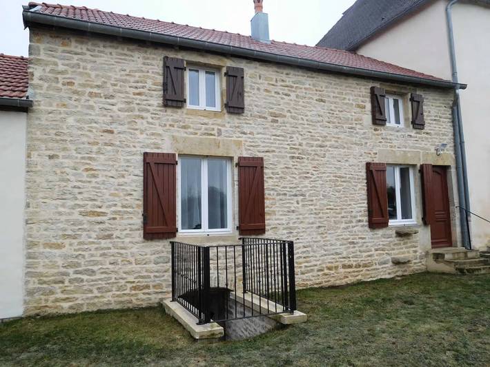 Gîte pour 4 personnes, avec Terrasse et Jardin