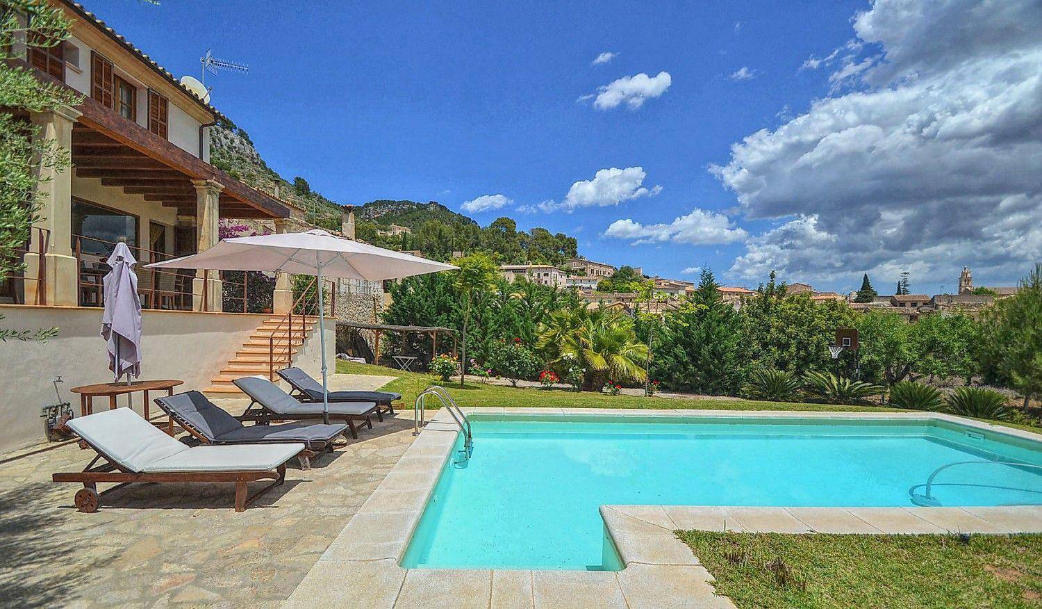 Chalet "Sacoma" mit Garten, Grill und Terrasse in Caimari, Selva