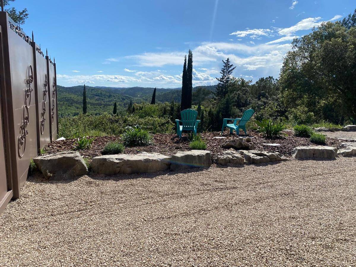 Appartement entier, Apartment in Montauroux, Côte méditerranéenne (France)