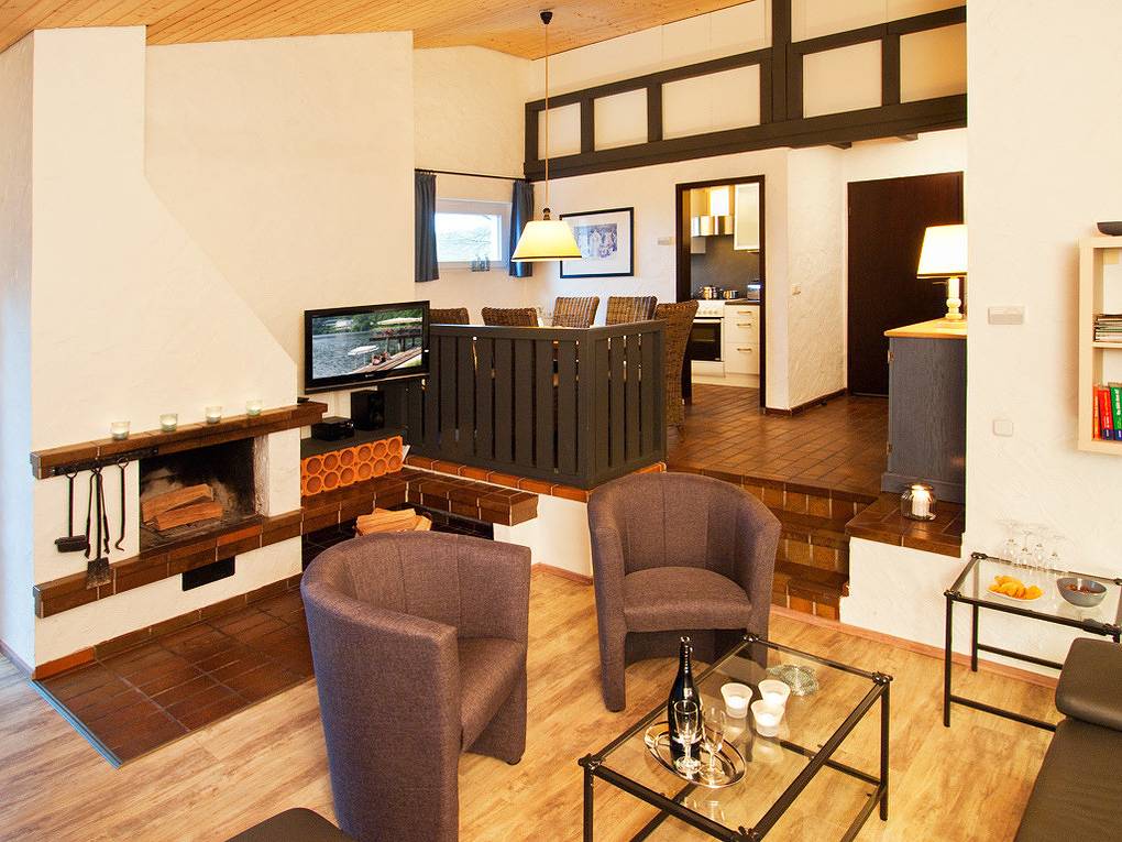 Eifelblick über dem See in Biersdorf am See, Eifelkreis Bitburg-Prüm