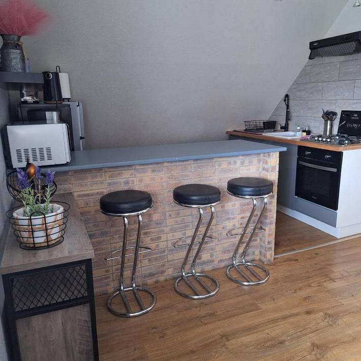 Gîte pour 4 personnes, avec jardin à Sampans