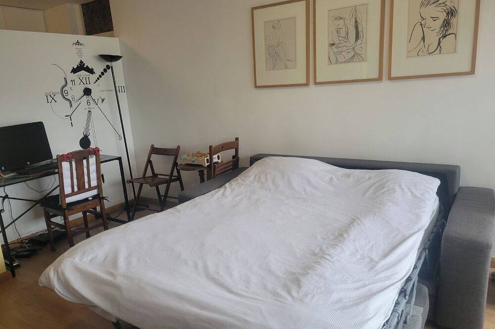 Entire apartment, Beautiful Apartment Porte de Montreuil in Bagnolet, Seine-Saint-Denis