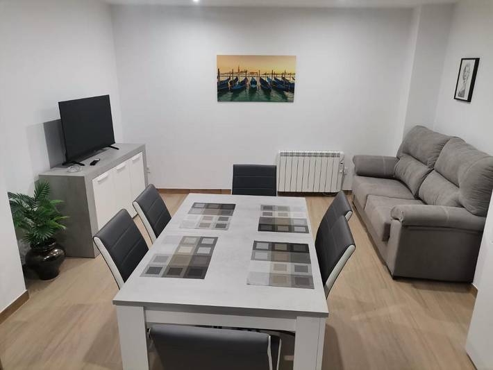 Apartamento para 4 personas, con Balcón y Vistas en Villahermosa del Río