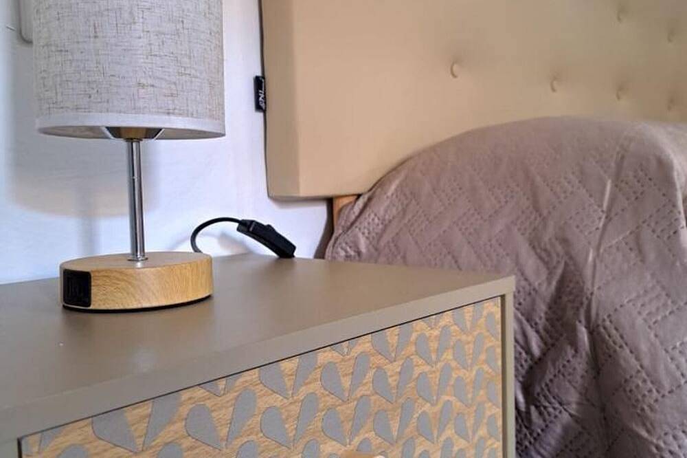 Apartamento entero, Agradable alojamiento en el centro de Baza, cerca de servicios in Baza, Geoparque de Granada