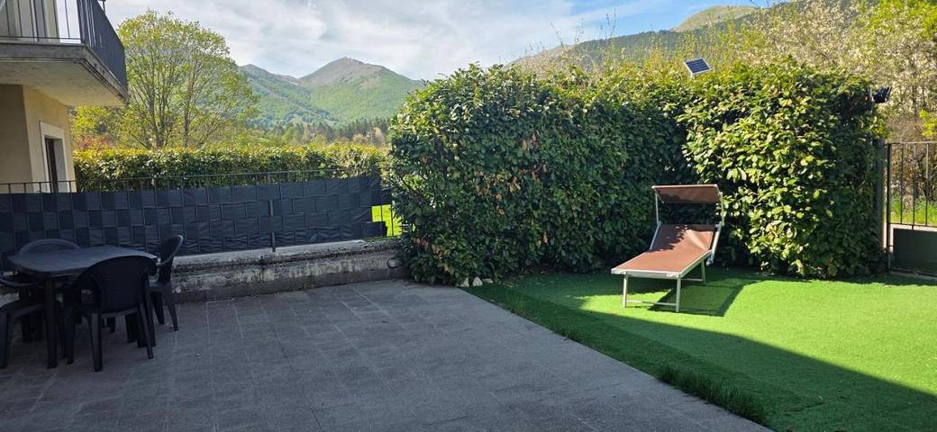 Gîte pour 5 personnes, avec jardin et vue, animaux acceptés à Pescasseroli - 4