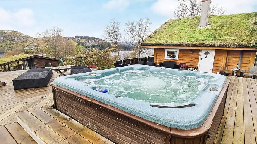 Ferienhaus für 13 Personen, mit Whirlpool und Terrasse in Strand (Rogaland)