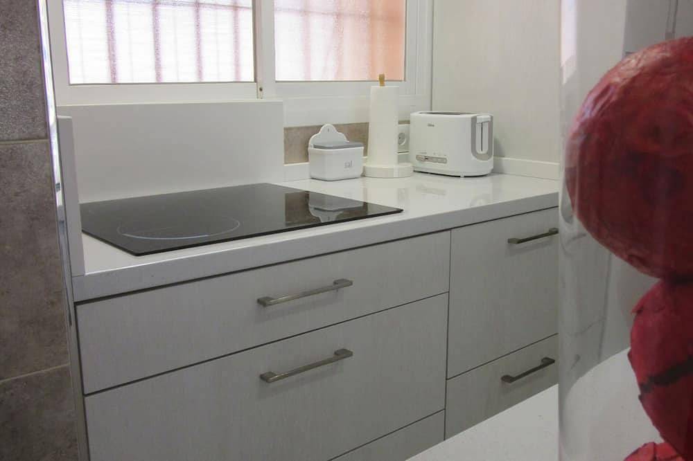 Entire apartment, Apartment In Playa De La Carihuela in La Carihuela, Torremolinos