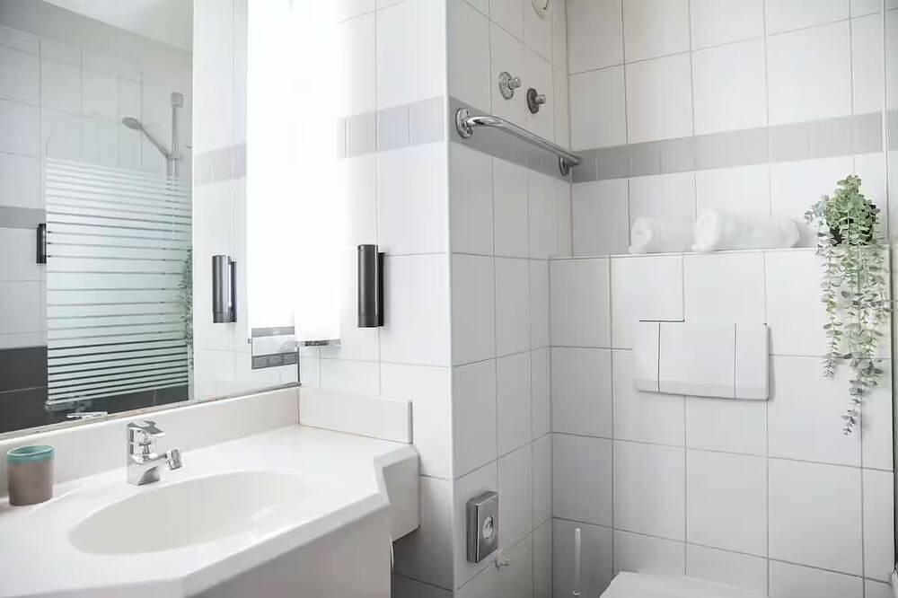 Inviting Stay Steps from Heppenheim's Picturesque Market - Perfect for Adventure in Heppenheim, Bergstraße