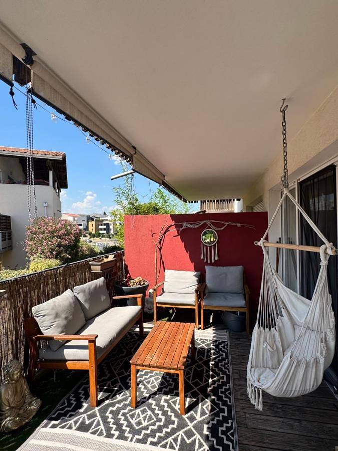 Appartement entier, Two-Bedroom Apartment in Saint-Jean-de-Védas, Côte méditerranéenne (France)