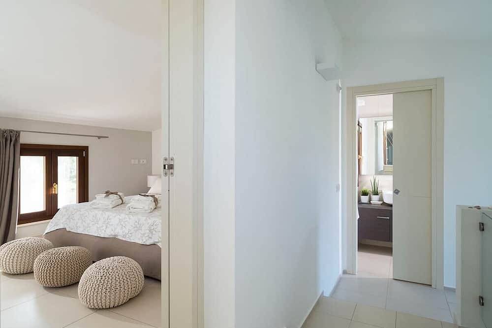 Villa Riccio – Modern villa with sea access in Mazzaforno, Cefalù (Gemeente)