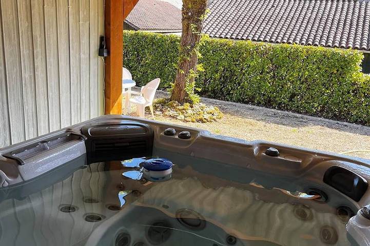 Chalet pour 4 personnes, avec jacuzzi