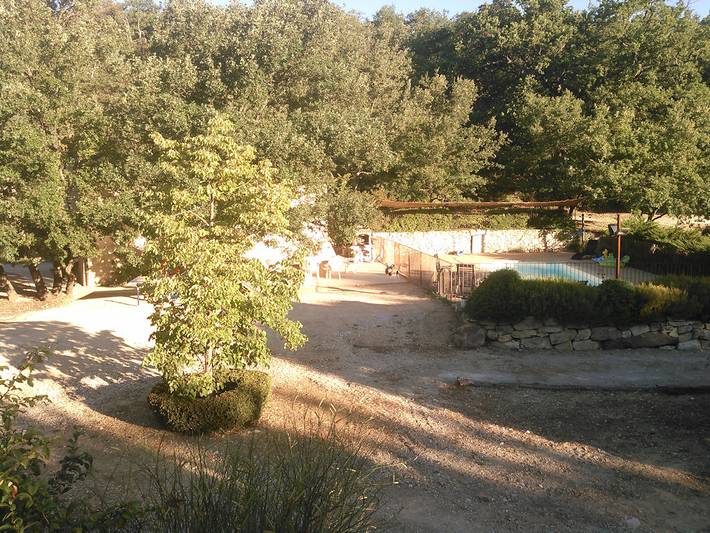 Gîte pour 10 personnes, avec terrasse ainsi que jardin et piscine, animaux acceptés en Provence-Alpes-Côte d'Azur - 4