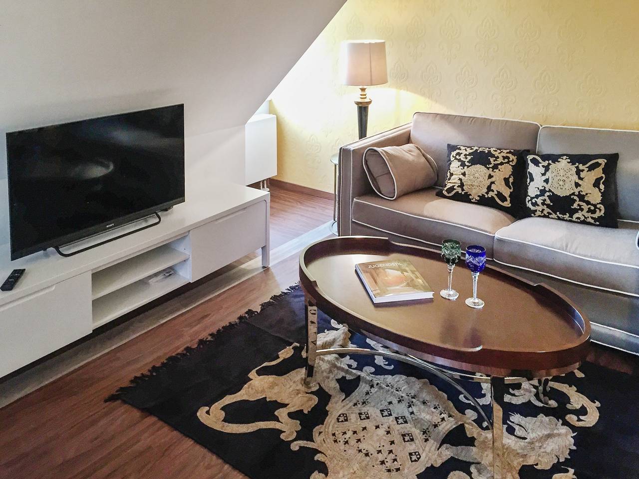 Ganze Wohnung, Komfortable Wohnung im Herzen von Meißen – 75 m² und Parkplatz in Meißen, Meißen Region