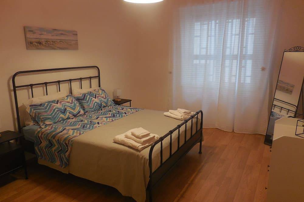 Appartement entier, Michelangelo 33 New Home: Apartment with a View of the Pozzuoli Amphitheater in Campi Flegrei, Pouzzoles