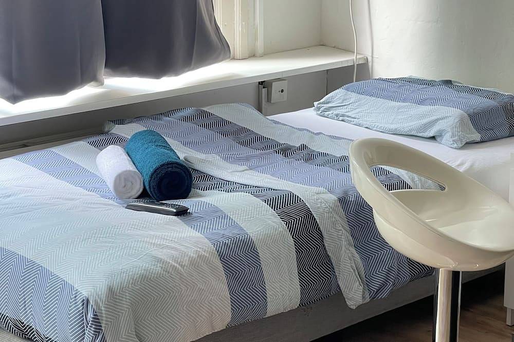 Ganze Wohnung, Classic Room , simple Room city centre in Amsterdam West, Holländische Küste