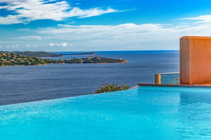 Gîte pour 2 personnes, avec piscine et balcon, animaux acceptés dans Plage de la Roya - 4