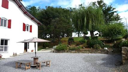 Gîte pour 5 Personnes dans Ainharp, Région d'Oloron-Sainte-Marie, Photo 1