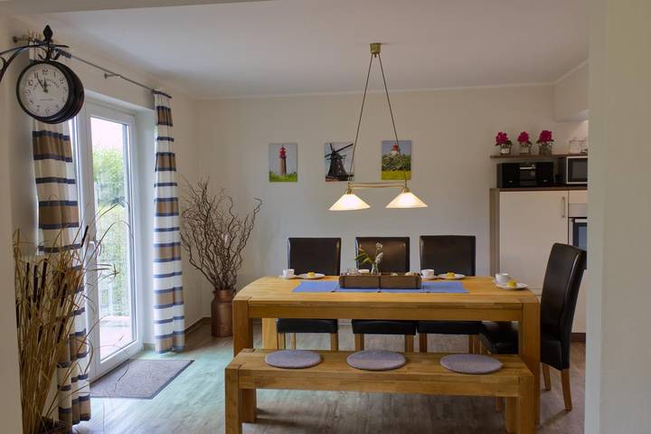 Ferienhaus für 6 Personen, mit Balkon und Terrasse sowie Garten in Dänschendorf
