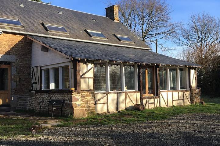 Gîte pour 12 personnes, avec sauna et jardin à Sainte-Honorine-la-Chardonne