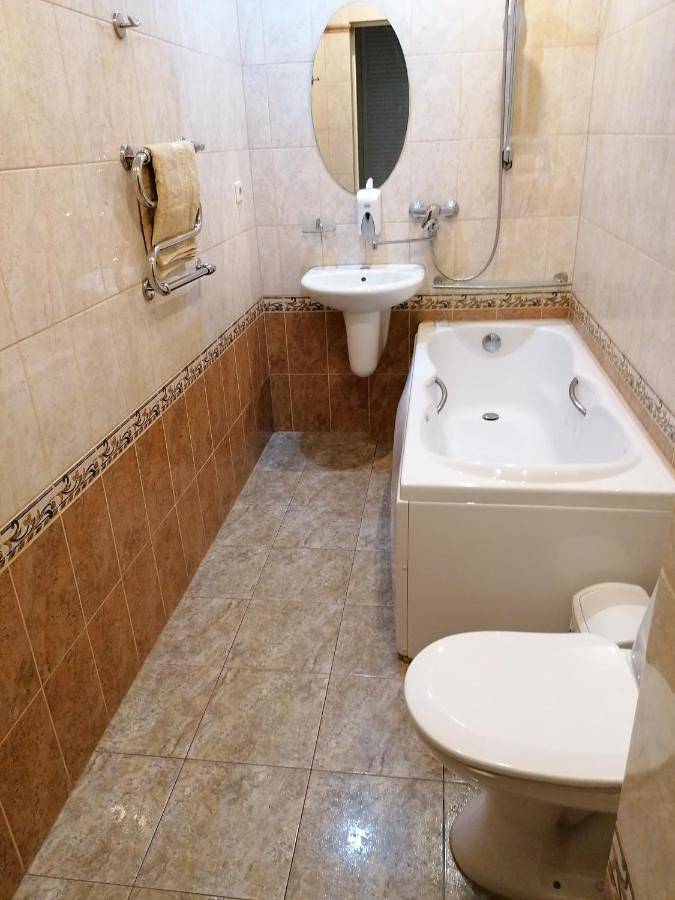 Bungalow für 4 Personen, mit Terrasse und Whirlpool sowie Garten und Sauna in Lettland - 2