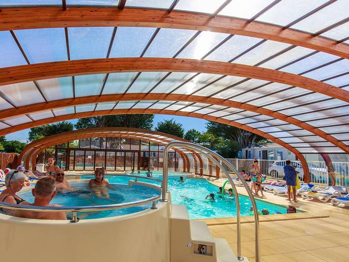 Camping Le Welcome - Mobilheim 6 personen - Mh 2Ch Premium - Halbüberdachte Terrasse in Mesquer, Côte d'Amour