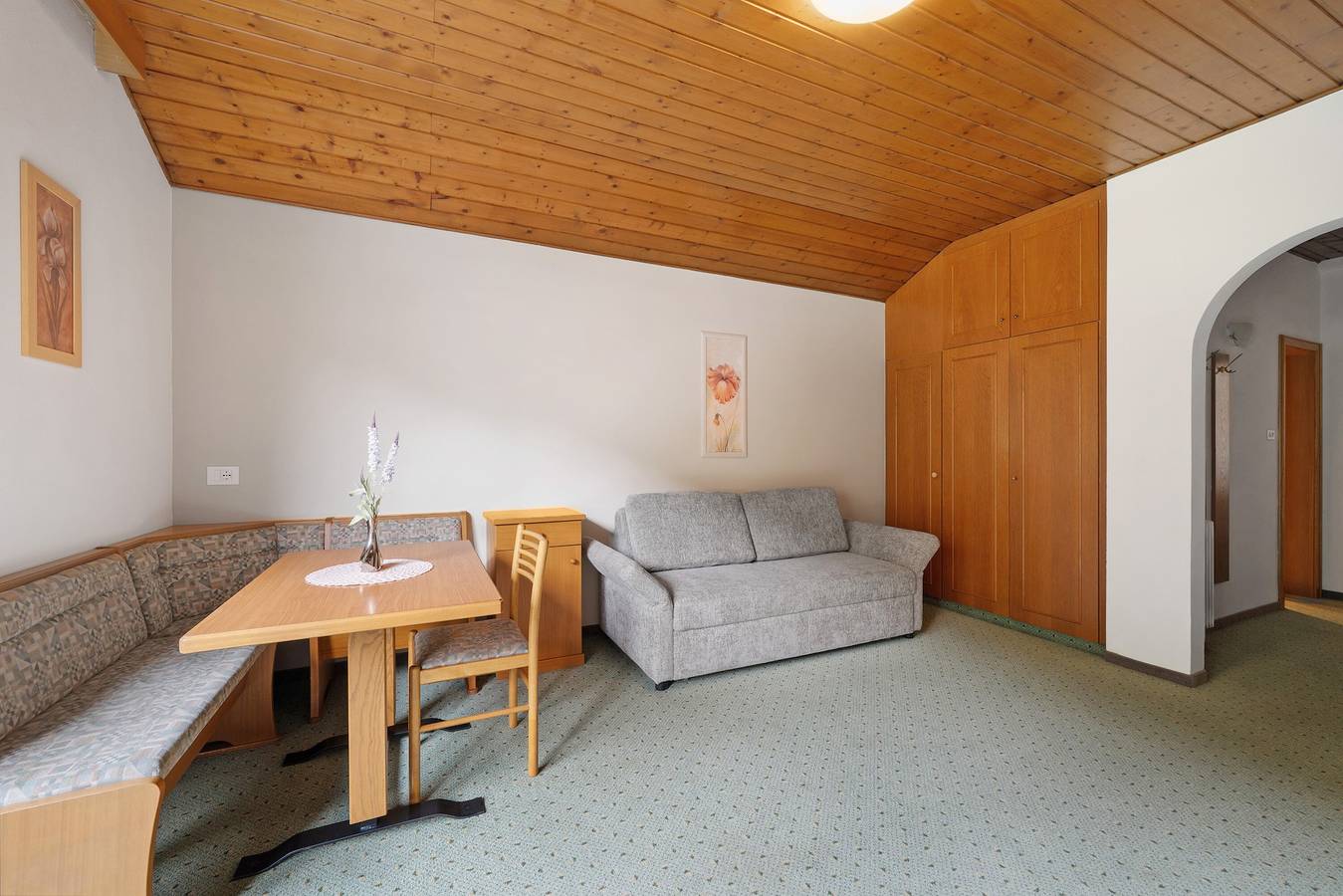 Ganze Wohnung, Ferienwohnung 'Rosalie 11' mit Bergblick, Gemeinschaftspool und Wi-Fi in Niederlana, Lana