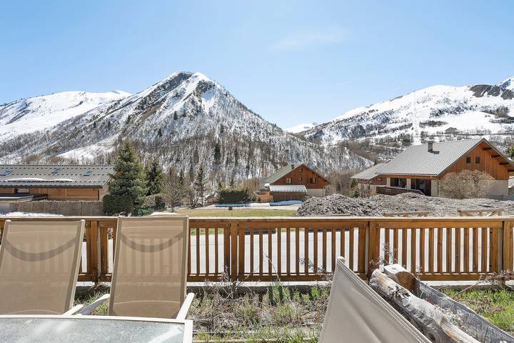 Ganze Wohnung, Apartment 'St So' mit Bergblick, privater Terrasse und Wlan in Saint-Sorlin-d'Arves, Region Saint-Jean-de-Maurienne