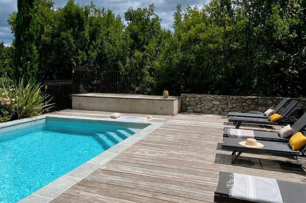 Villa Jardin Sud Maison de charme, piscine privée et jardin méditerranéen in Les Vans, Parc naturel régional des Monts d'Ardèche