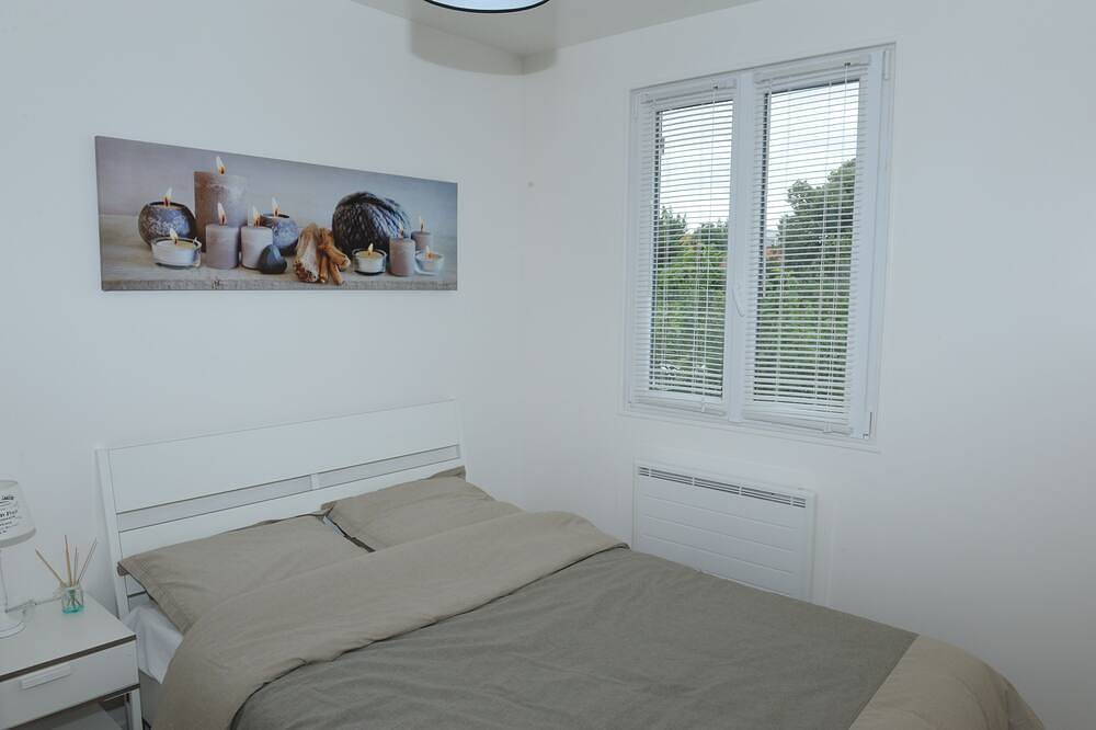 La acogedora casa de ciudad en residencia privada. in Bondy, Sena-Saint Denis
