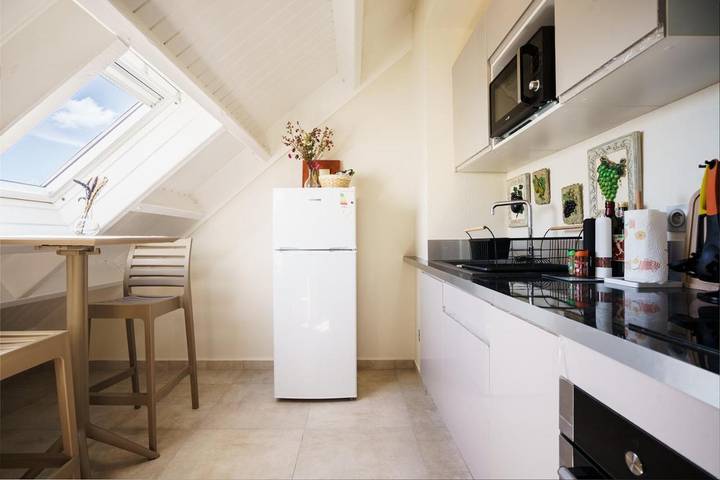 Gîte pour 4 personnes, avec terrasse et vue dans Église catholique de Sainte-Anne - 2