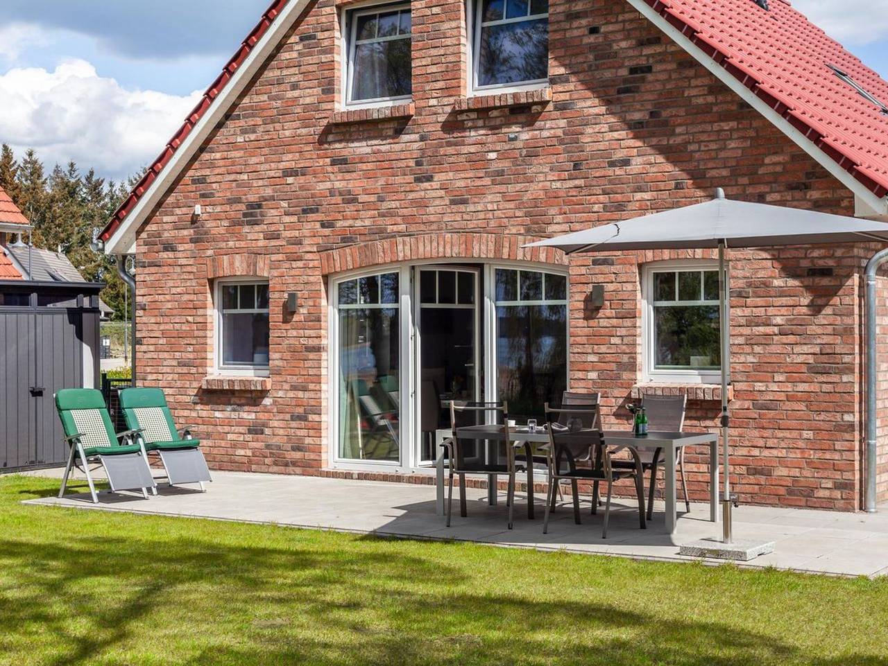 Seeblick Warin - Sehr hochwertiges Ferienhaus direkt am Wariner See in Warin, Nordwestmecklenburg (Wismar und Umgebung)