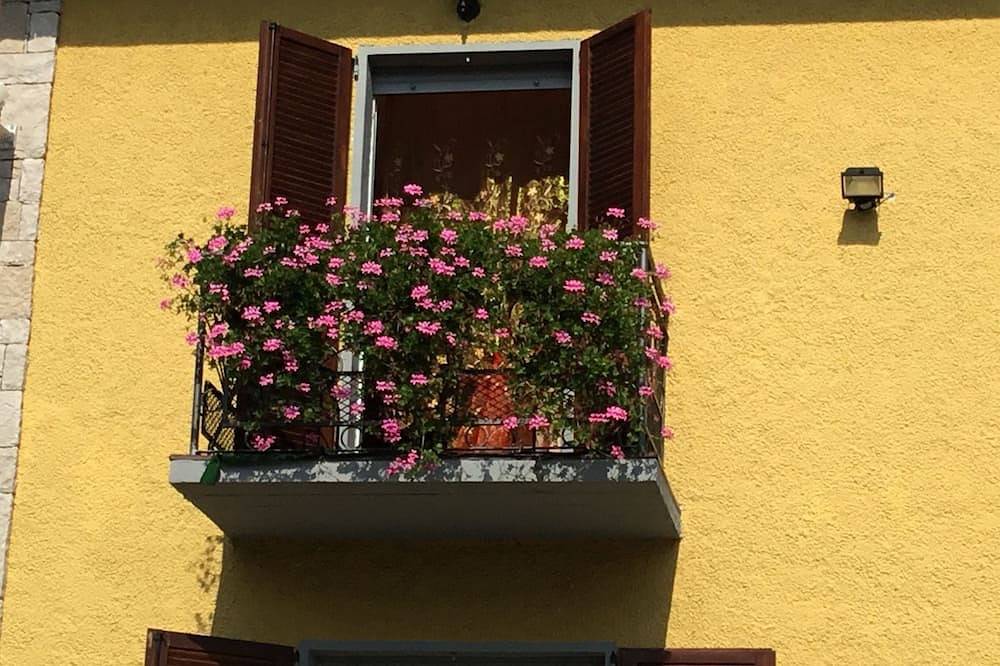 Villa Marilena: casa independiente con acceso directo al lago in Ranzanico, Alpes de Bérgamo Oriental