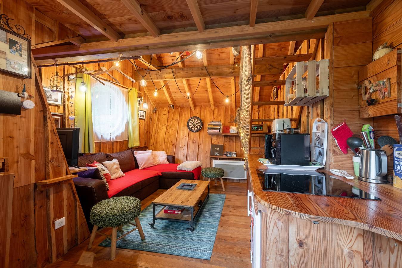 Chalet des Amoureux avec terrasse et jardin privés, Wi-Fi, pêche, rando in Épinal, Région d'Épinal