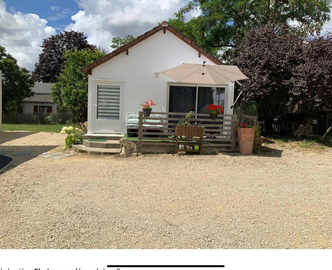 Appartement entier, Maison d’hôtes accès piscine in La Chaussée-Saint-Victor, Région de Blois
