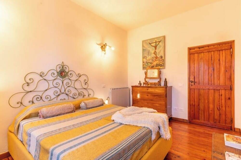 Villa Loris: History & Luxury in Pieve Fosciana, Garfagnana
