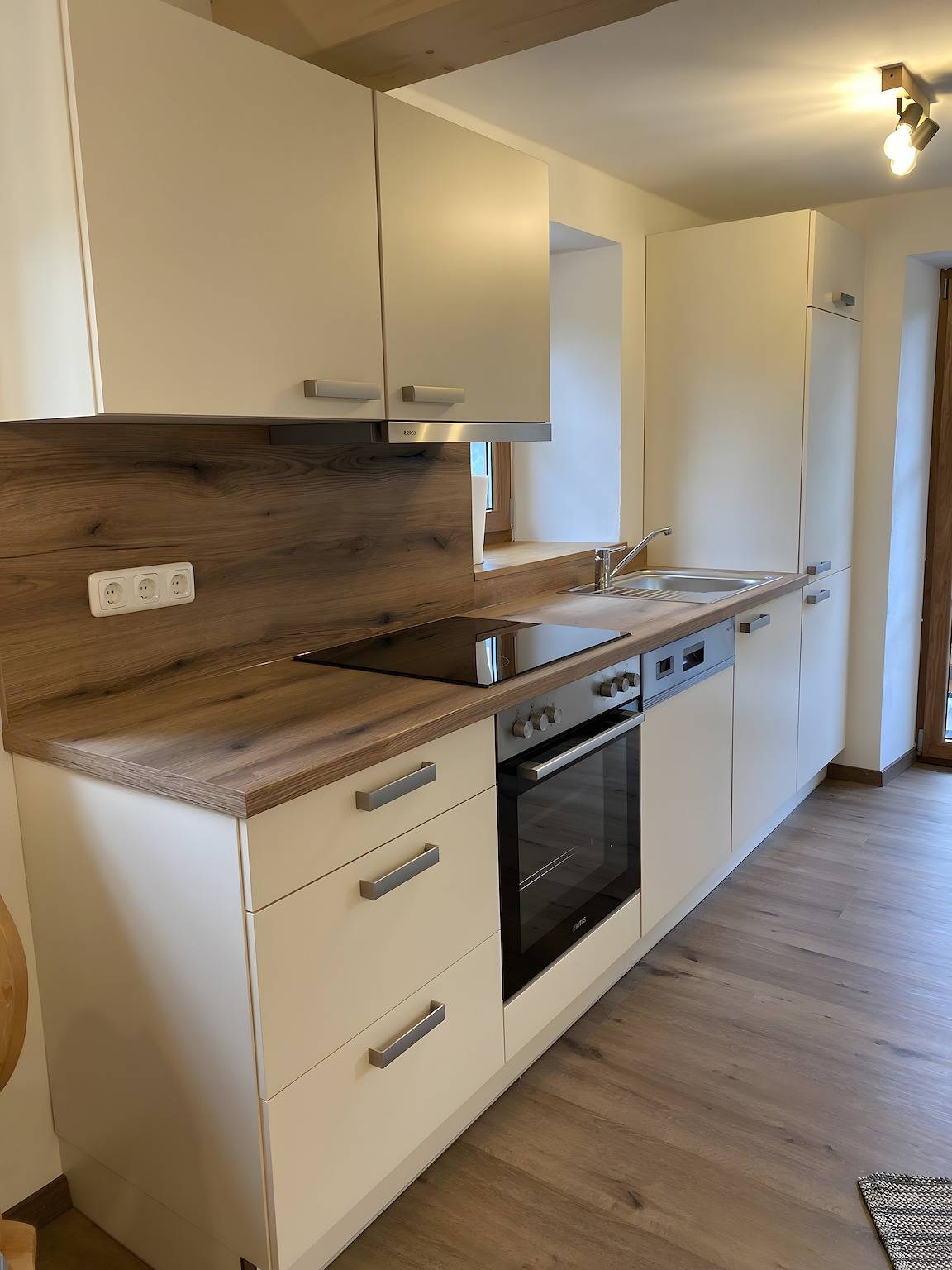 Appartement entier, Appartement 'Haus Semleiten' avec vue sur la montagne, jardin commun et Wi-Fi in Hintersee, Ramsau