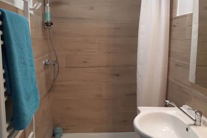 Gîte pour 4 personnes, avec piscine ainsi que balcon et jardin, animaux acceptés à Manteyer - 4