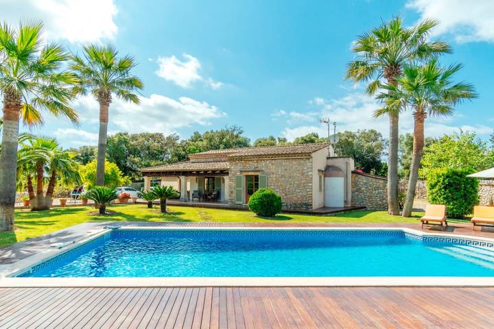 Ebenerdige Finca mit Pool, großem Garten, Terrassen und Wlan; Parkplätze vorhanden in Artà, Mallorca Osten