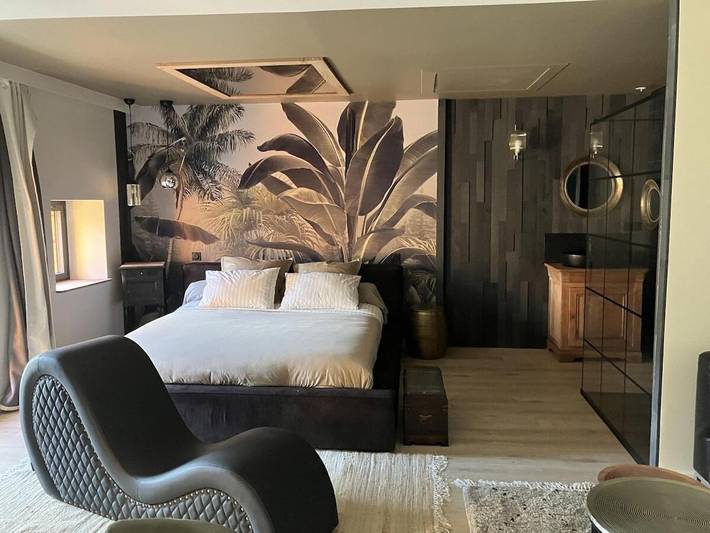 Location de vacances pour 2 personnes, avec sauna ainsi que jacuzzi et terrasse à Bieuzy