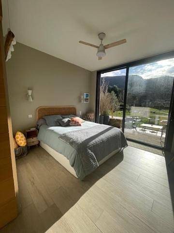 Chambre d’hôte pour 2 personnes, avec piscine ainsi que jardin et vue à Maubec